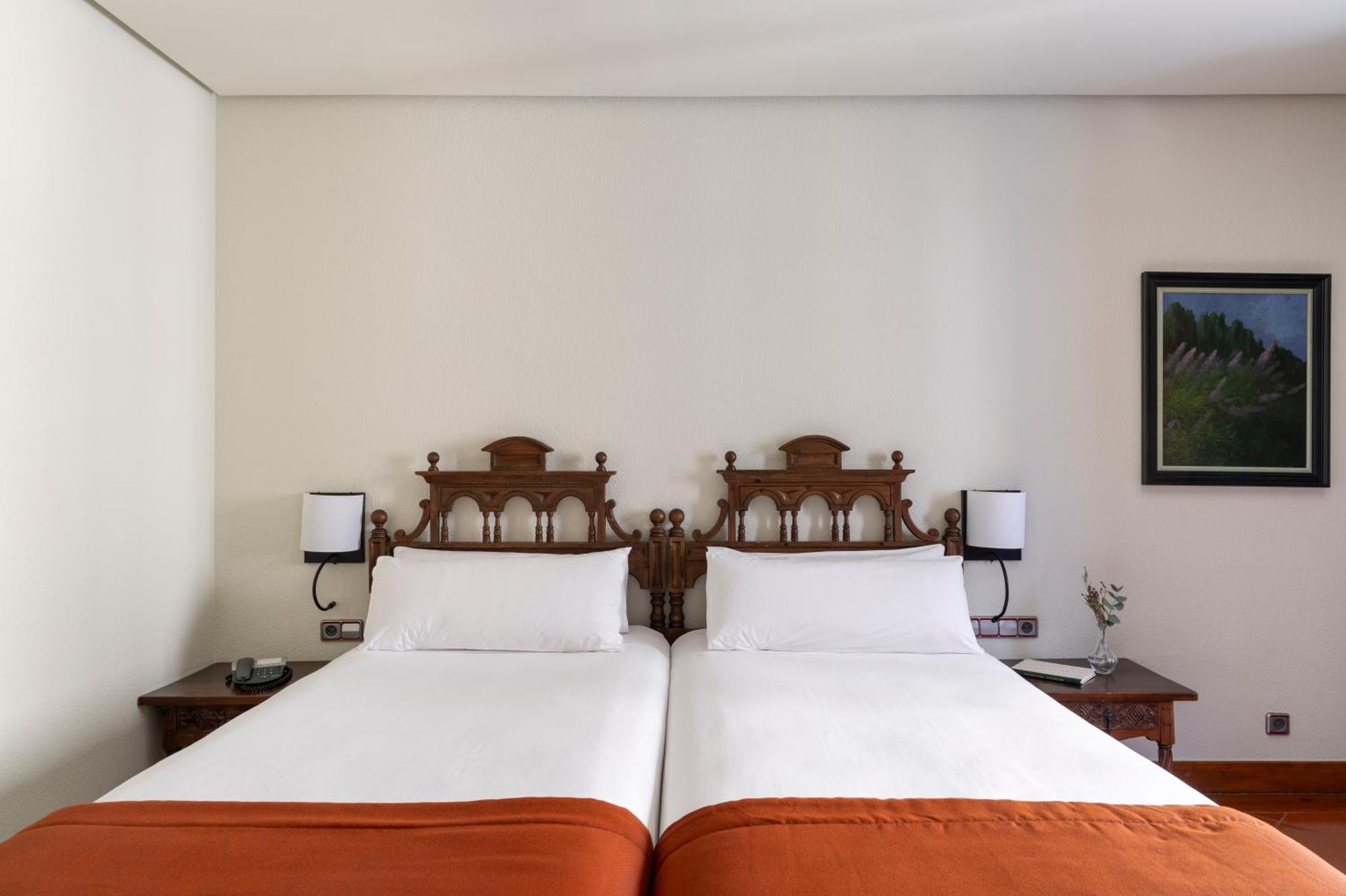 Parador De Санто Доминго де ла Калсада Екстериор снимка