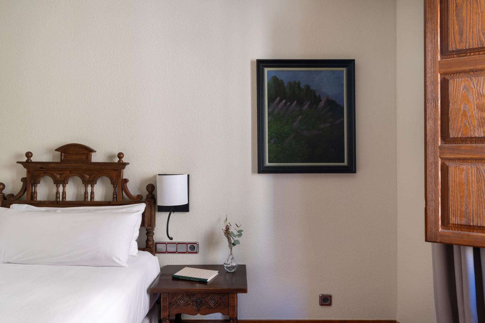 Parador De Санто Доминго де ла Калсада Екстериор снимка